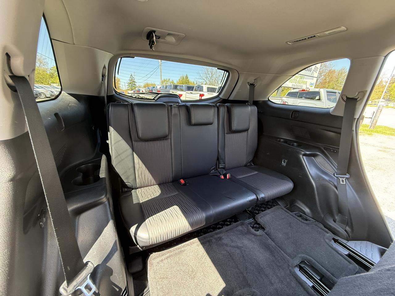 2017 Toyota Highlander LE Photo