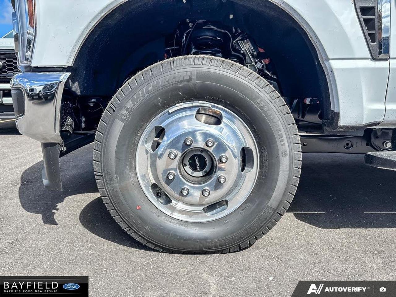 2026 Ford F-350 Lariat Photo