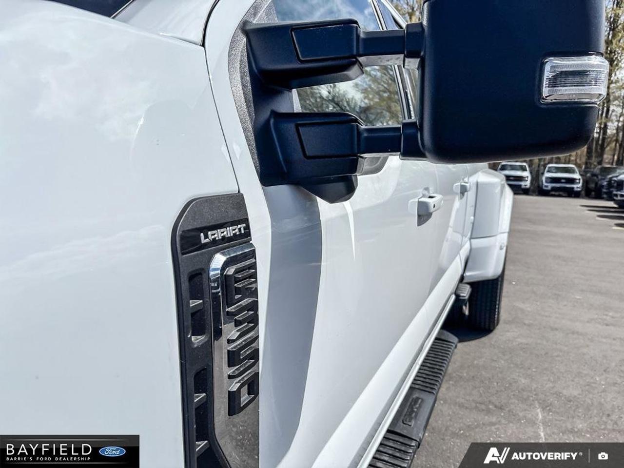 2026 Ford F-350 Lariat Photo