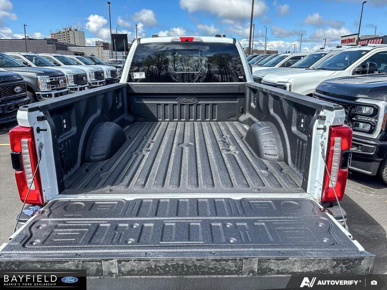 2026 Ford F-350 Lariat Photo