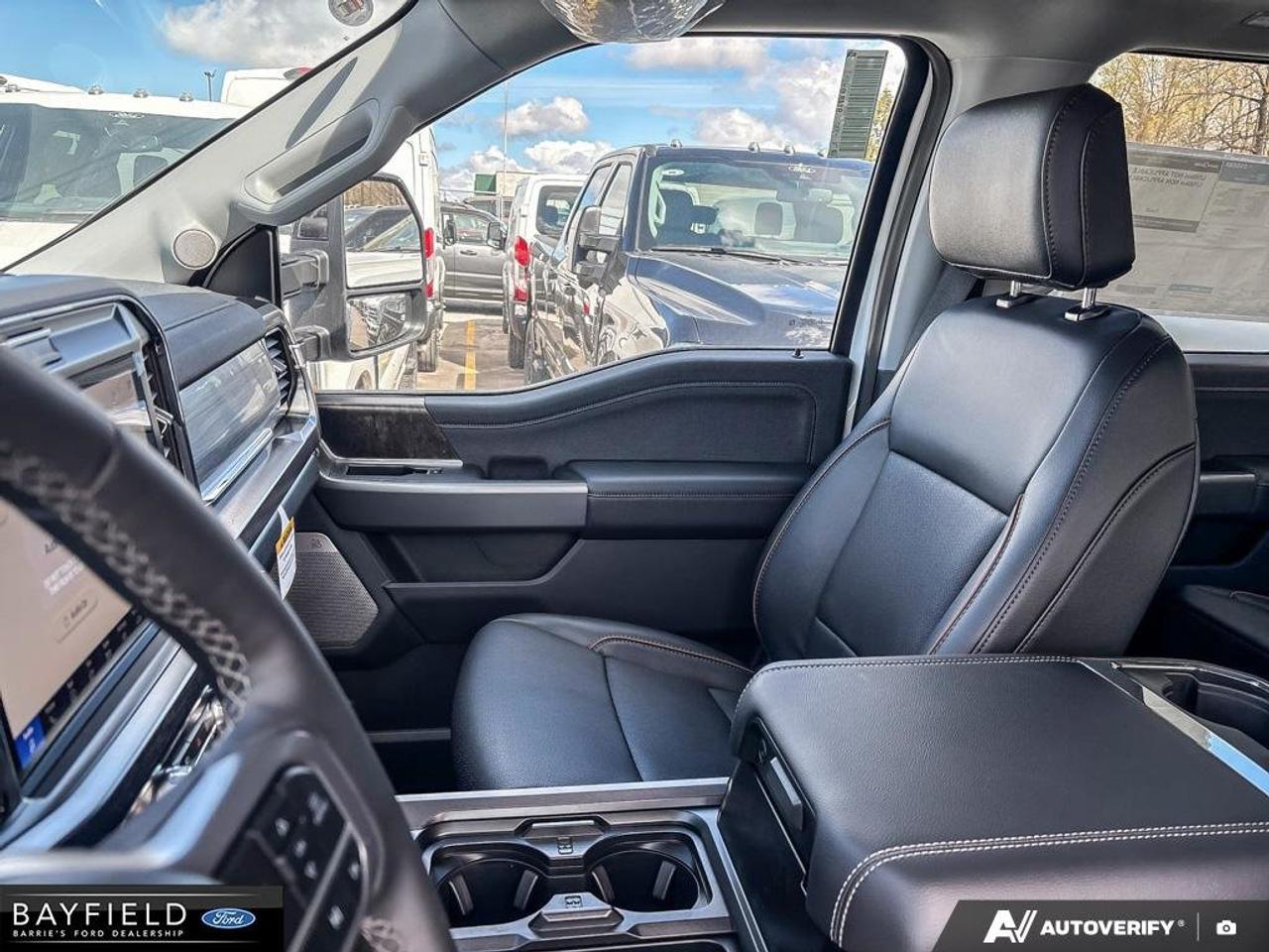 2026 Ford F-350 Lariat Photo