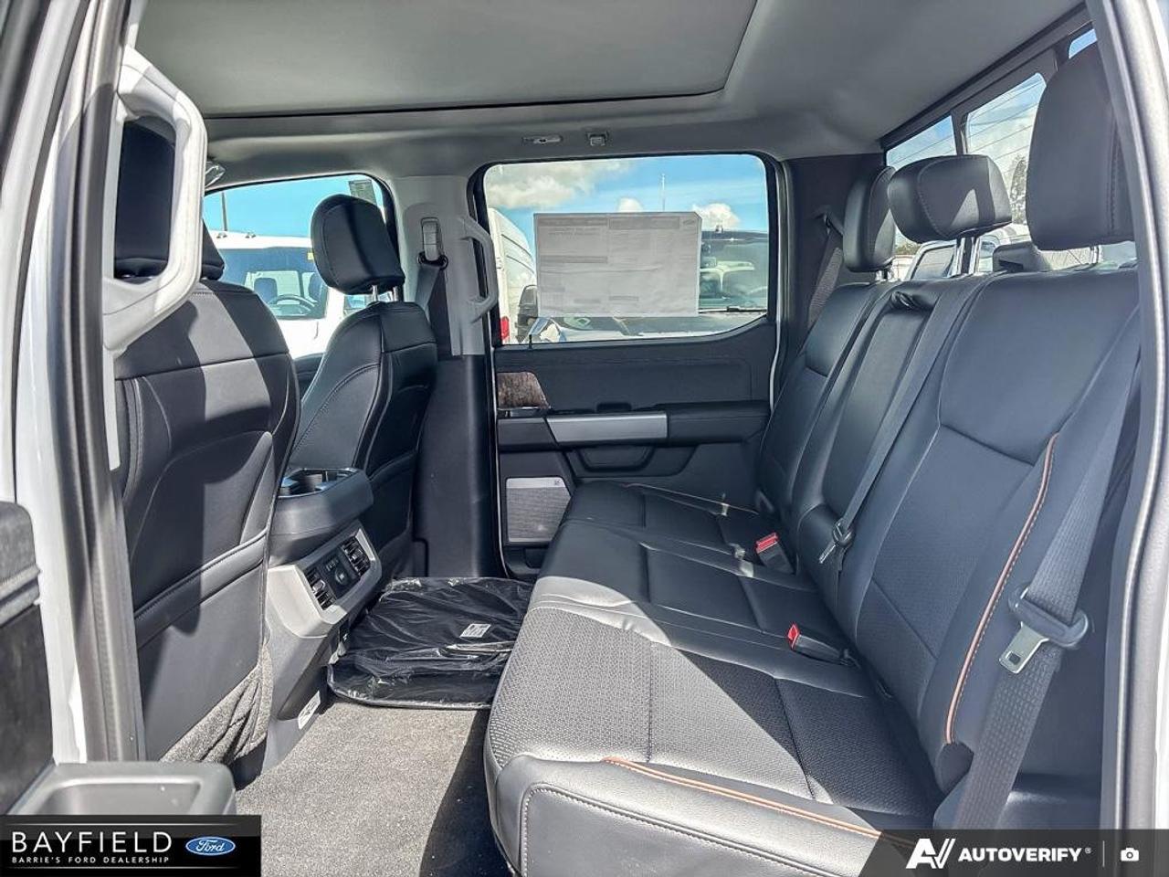 2026 Ford F-350 Lariat Photo