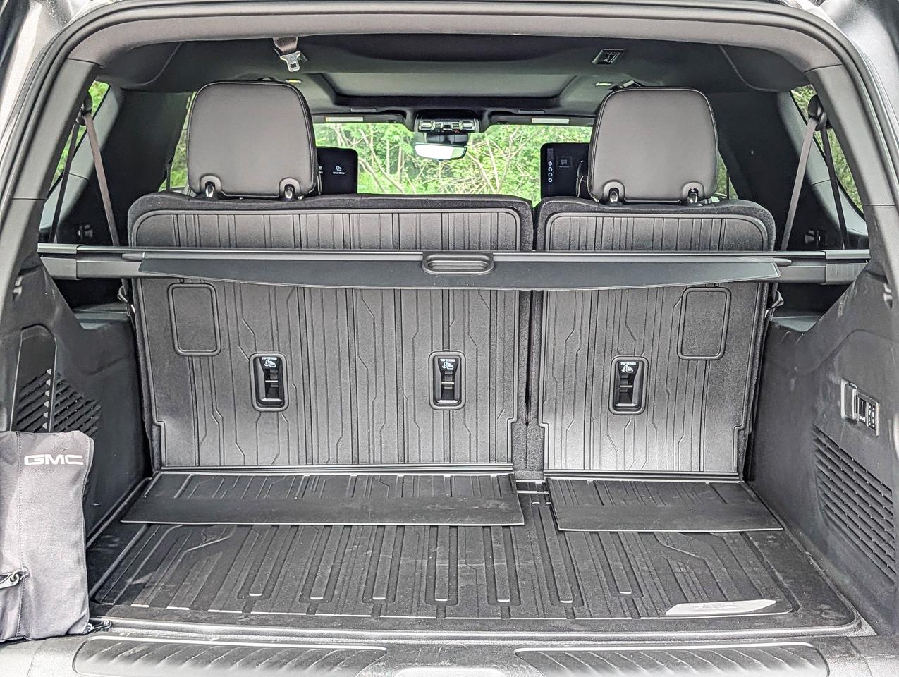 2026 GMC Yukon XL Elevation Photo