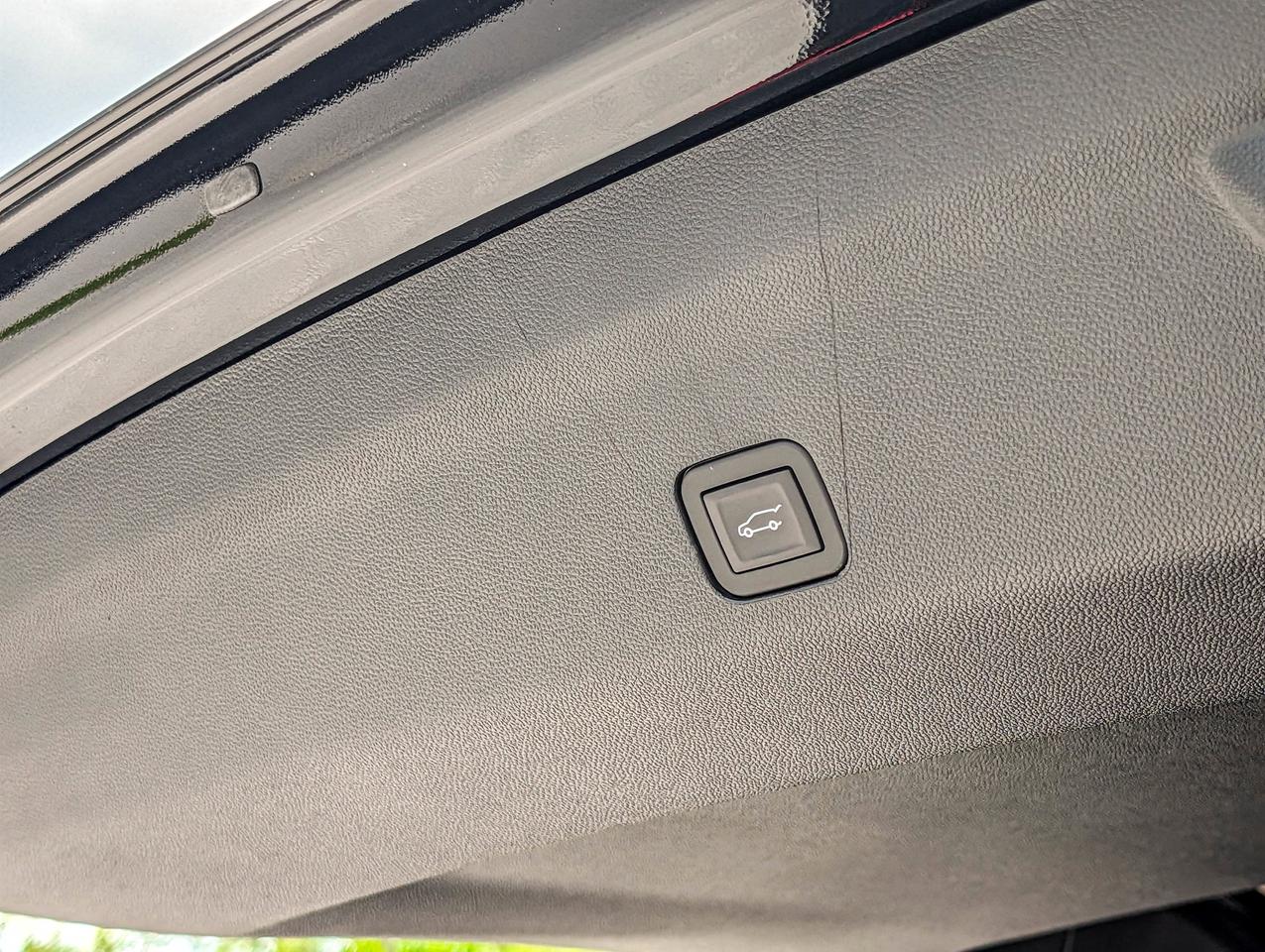 2026 GMC Yukon XL Elevation Photo