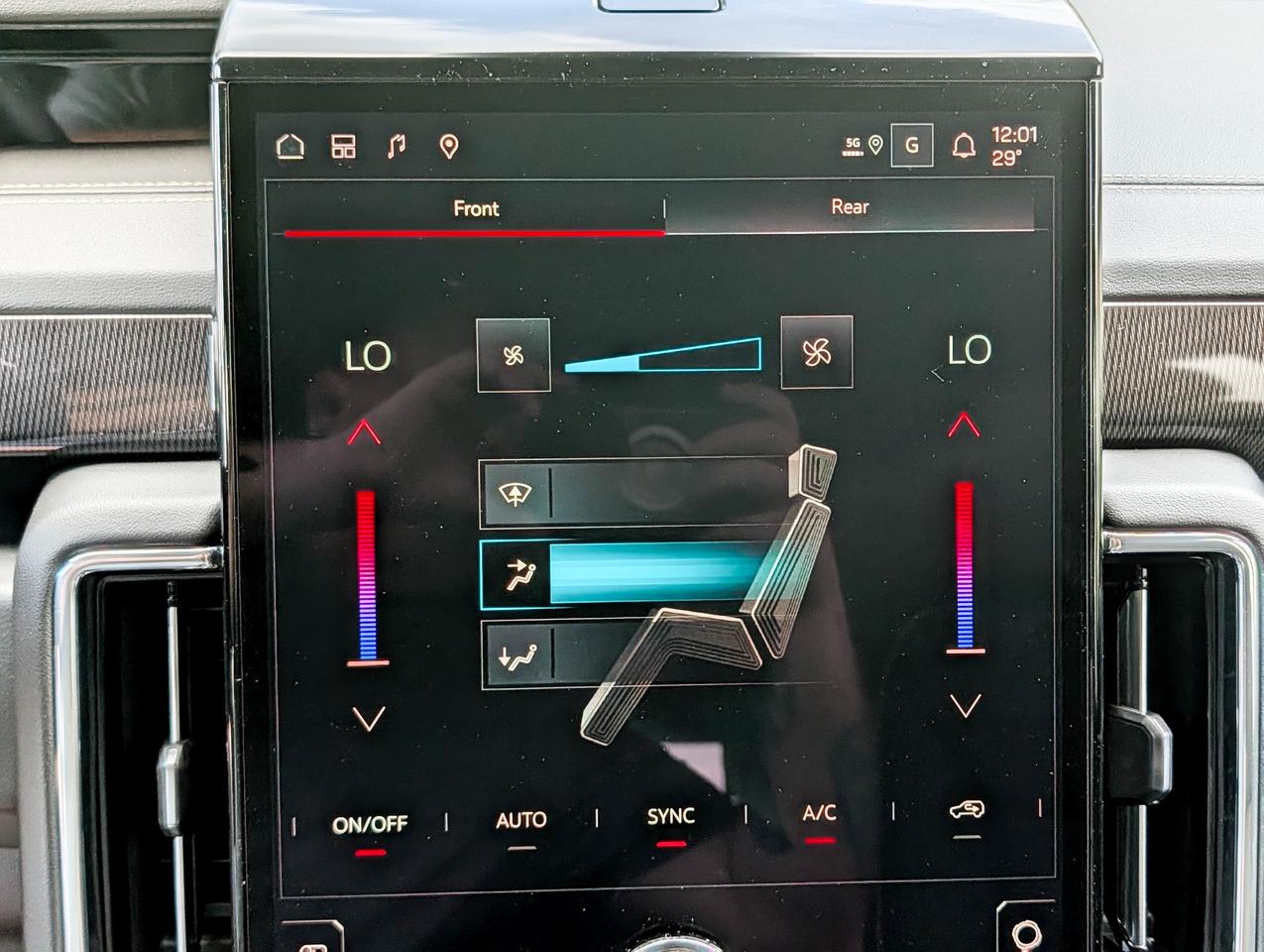2026 GMC Yukon XL Elevation Photo
