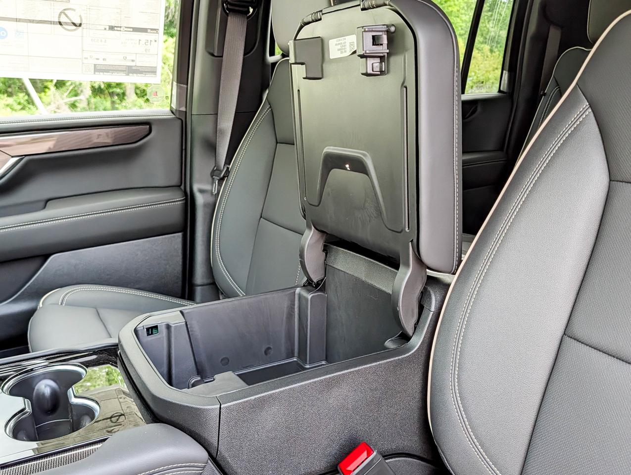 2026 GMC Yukon XL Elevation Photo
