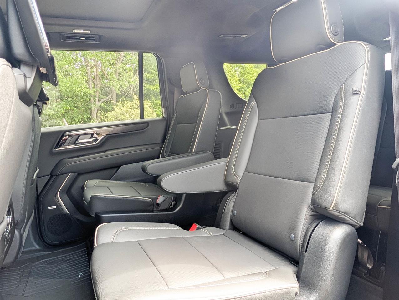 2026 GMC Yukon XL Elevation Photo