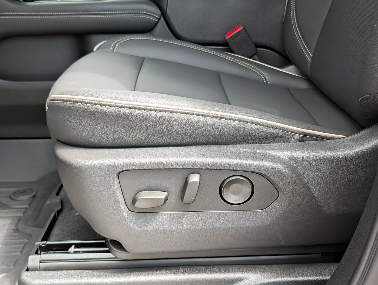 2026 GMC Yukon XL Elevation Photo