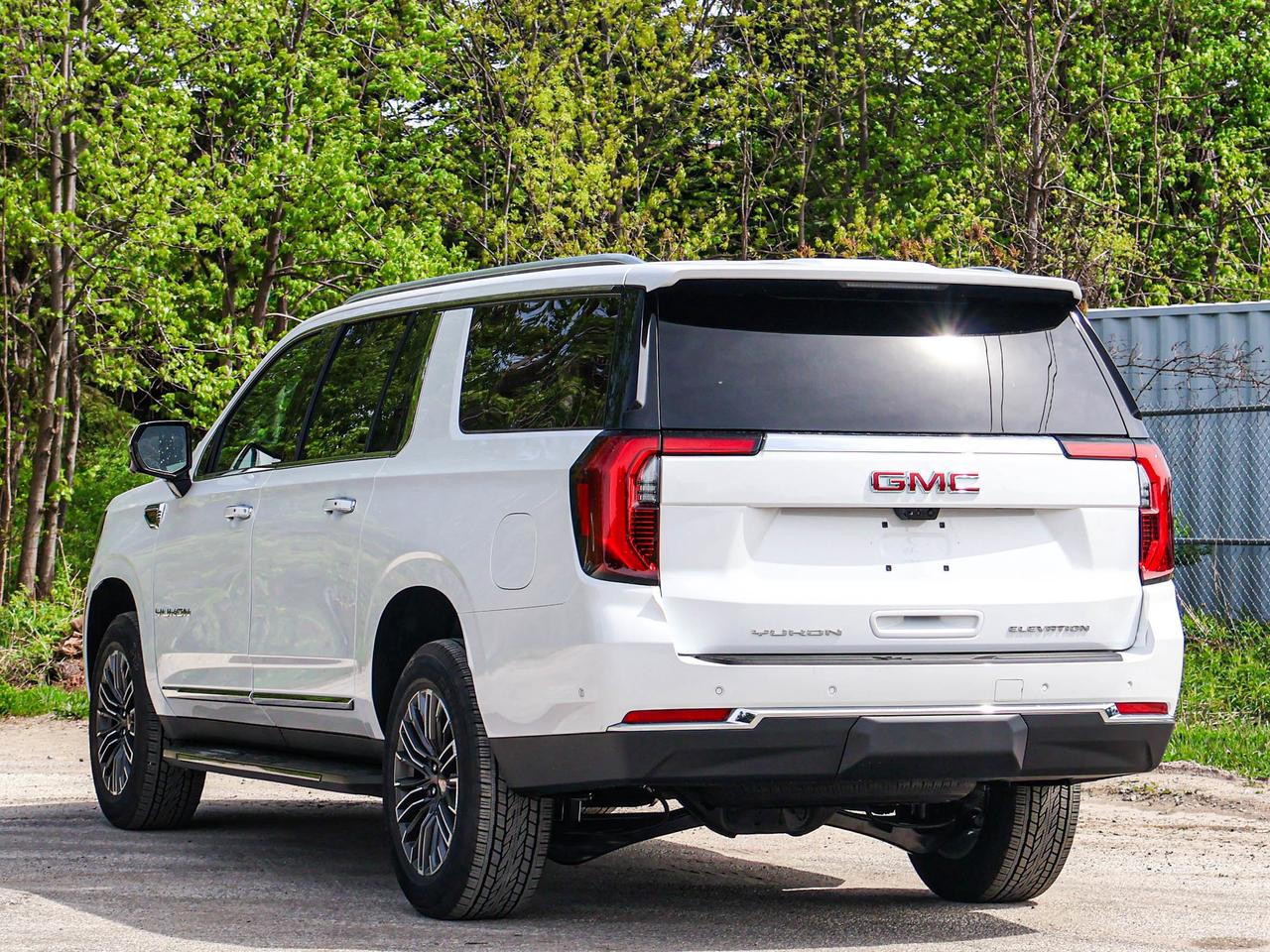 2026 GMC Yukon XL Elevation Photo