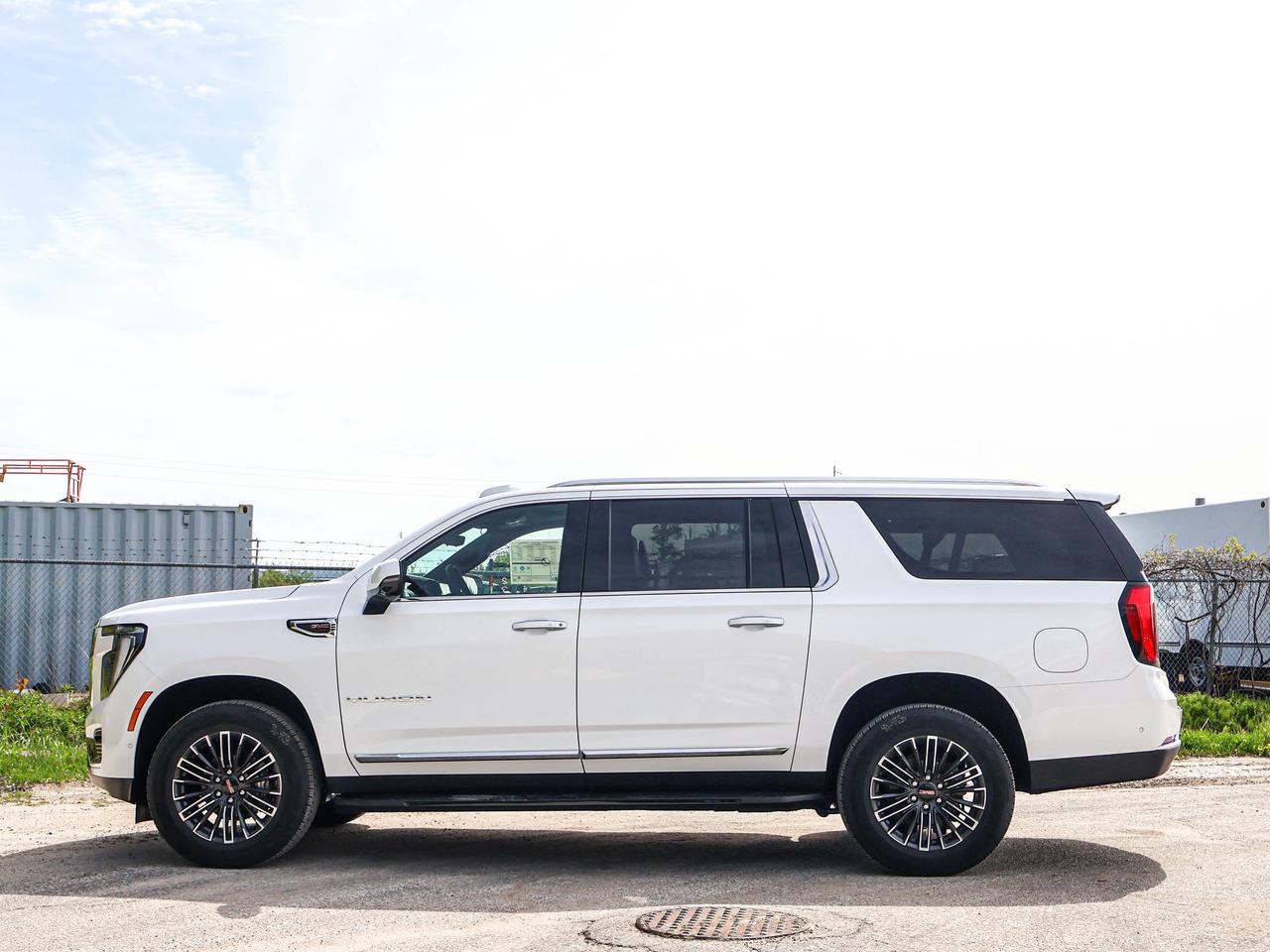 2026 GMC Yukon XL Elevation Photo