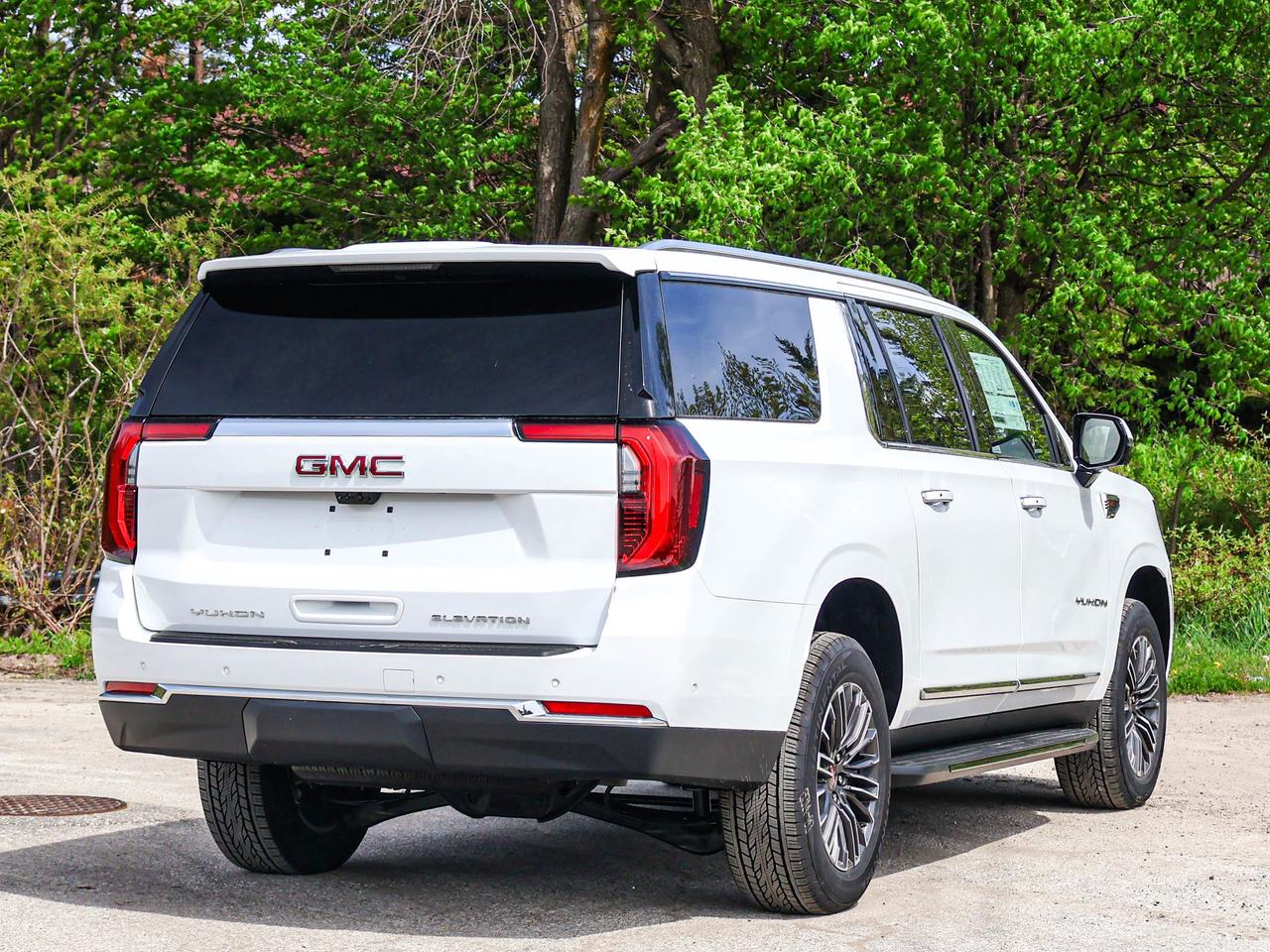 2026 GMC Yukon XL Elevation Photo