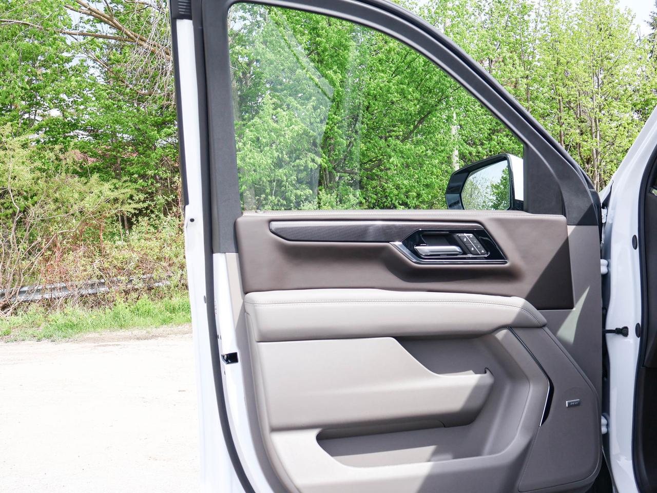 2026 GMC Yukon XL Elevation Photo