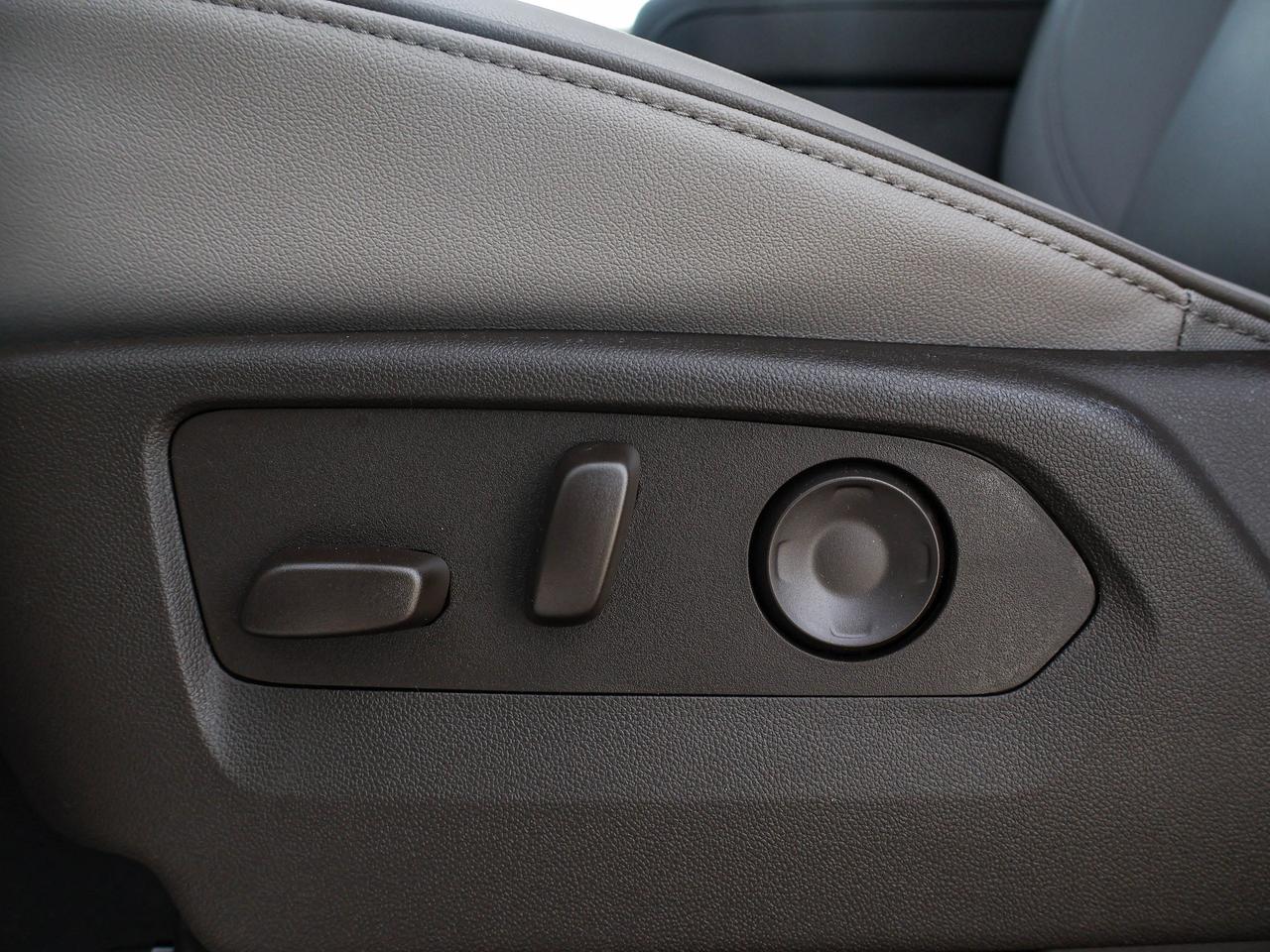 2026 GMC Yukon XL Elevation Photo