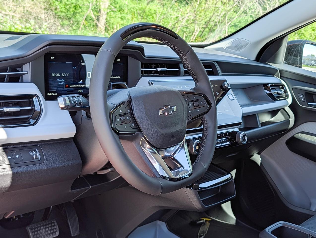 2027 Chevrolet Bolt RS Photo
