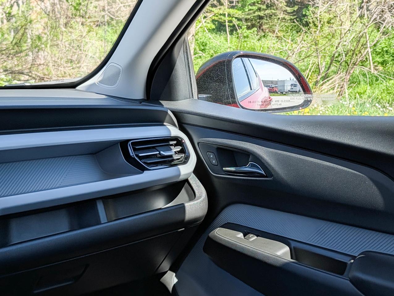 2027 Chevrolet Bolt RS Photo