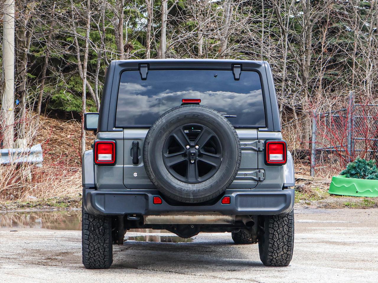 2018 Jeep WRANGLER UNLIMITED Sahara Photo