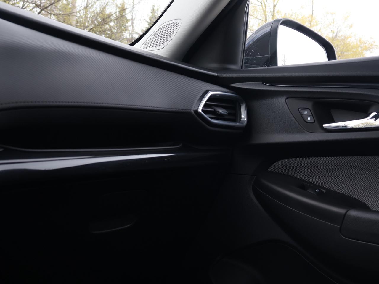 2023 Chevrolet TrailBlazer LT Photo
