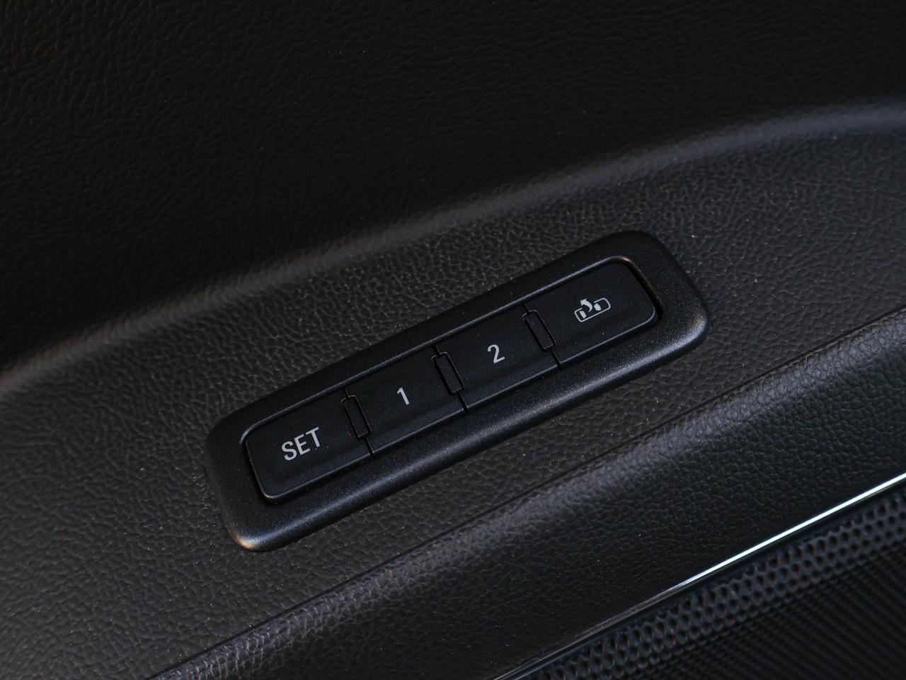 2018 GMC Yukon Denali Photo