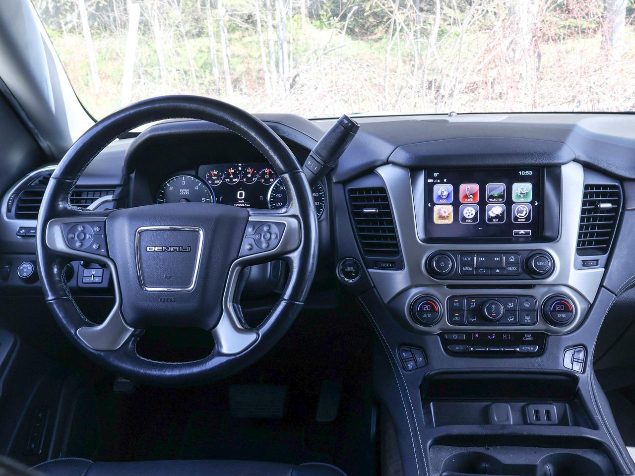 2018 GMC Yukon Denali Photo