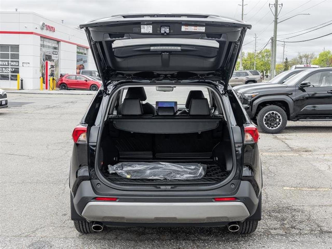 2024 Toyota RAV4 Hybrid Limited AWD Sunroof | JBL Audio | Front Cam | Vented Seats | AWD Photo