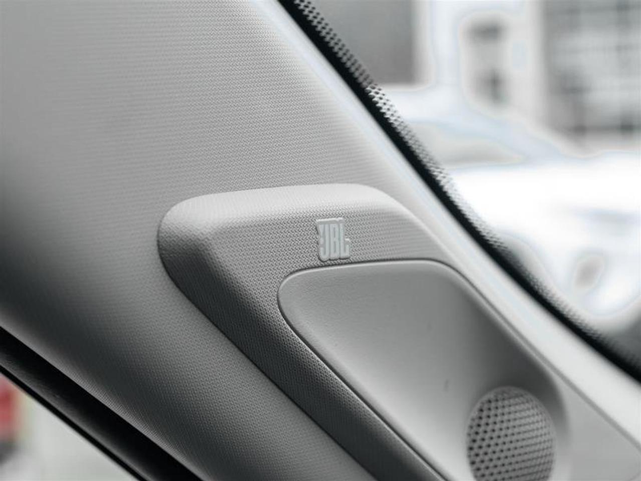 2024 Toyota RAV4 Hybrid Limited AWD Sunroof | JBL Audio | Front Cam | Vented Seats | AWD Photo