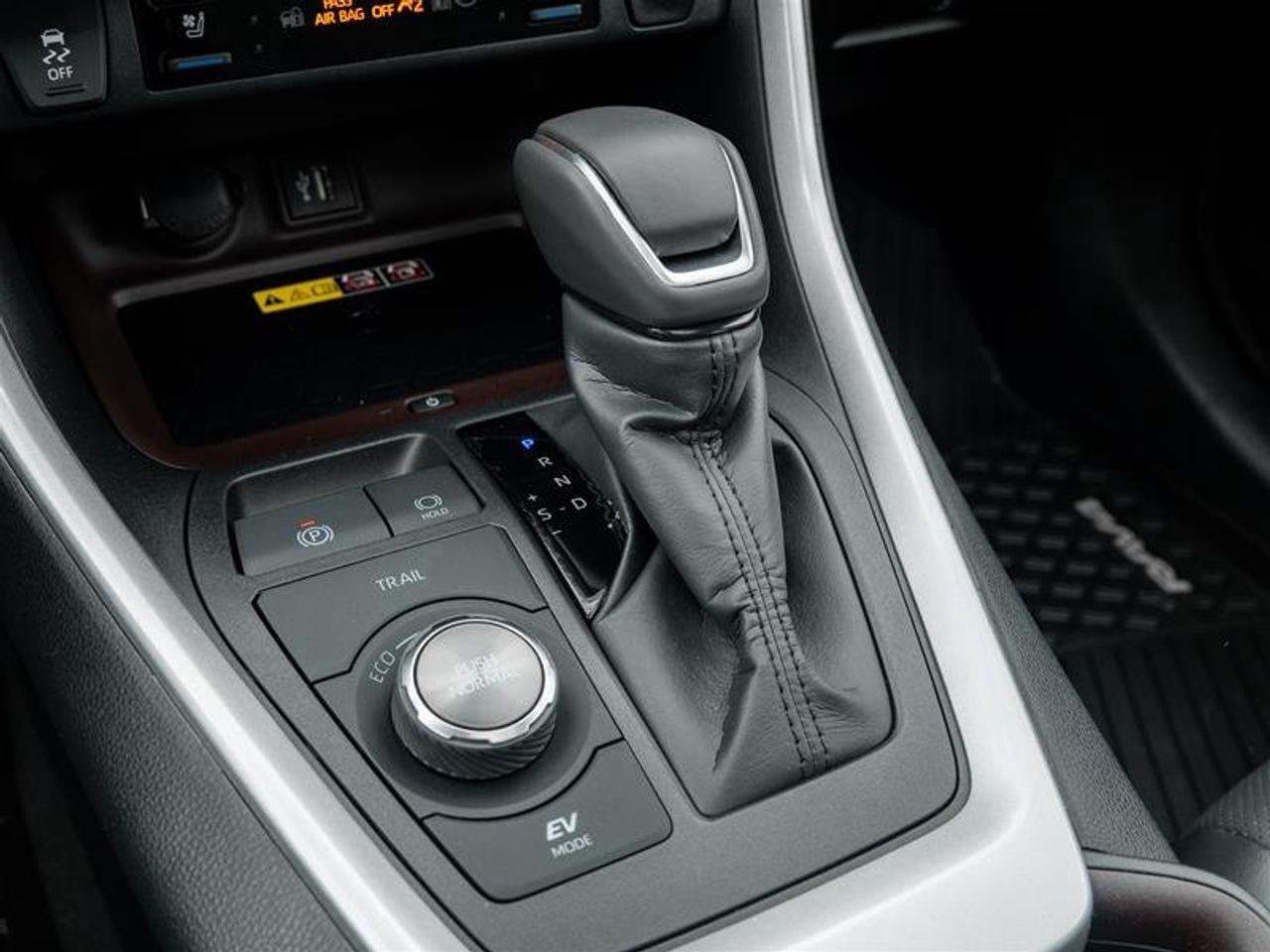 2024 Toyota RAV4 Hybrid Limited AWD Sunroof | JBL Audio | Front Cam | Vented Seats | AWD Photo