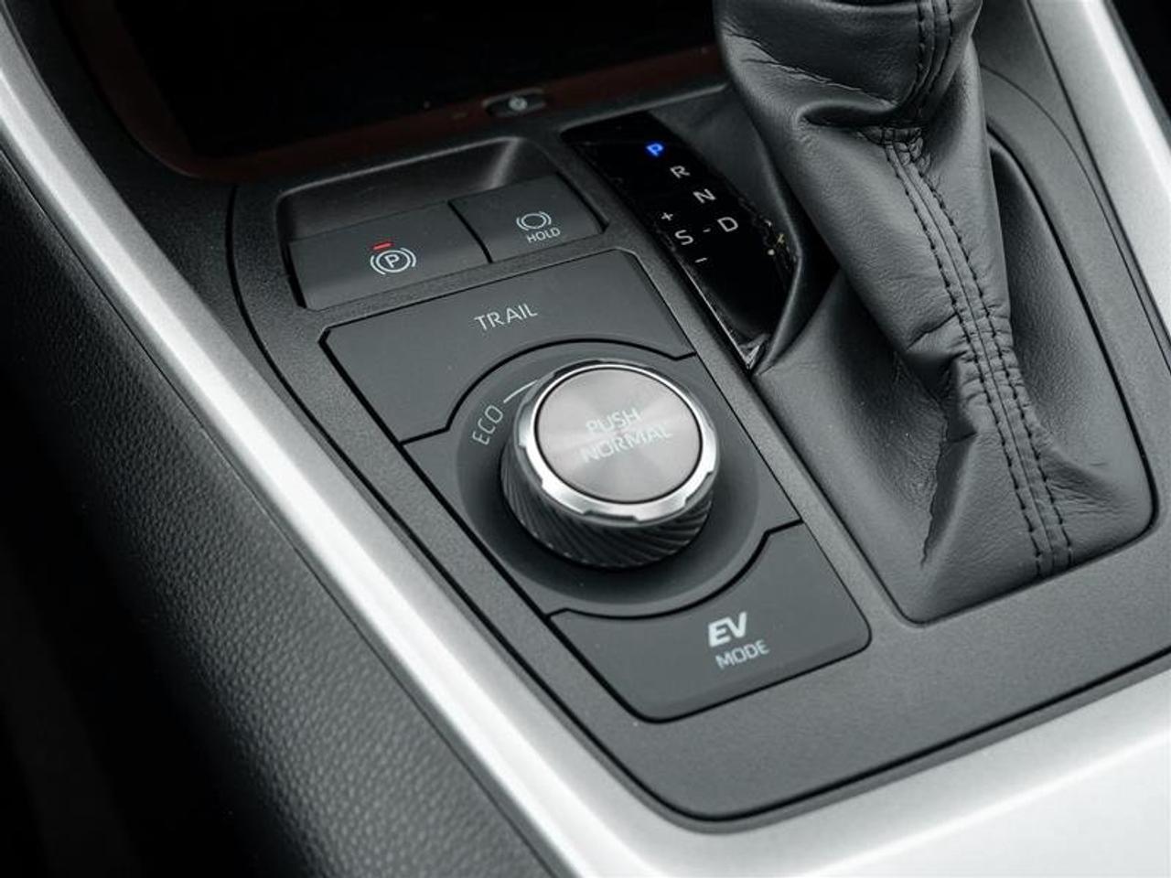 2024 Toyota RAV4 Hybrid Limited AWD Sunroof | JBL Audio | Front Cam | Vented Seats | AWD Photo
