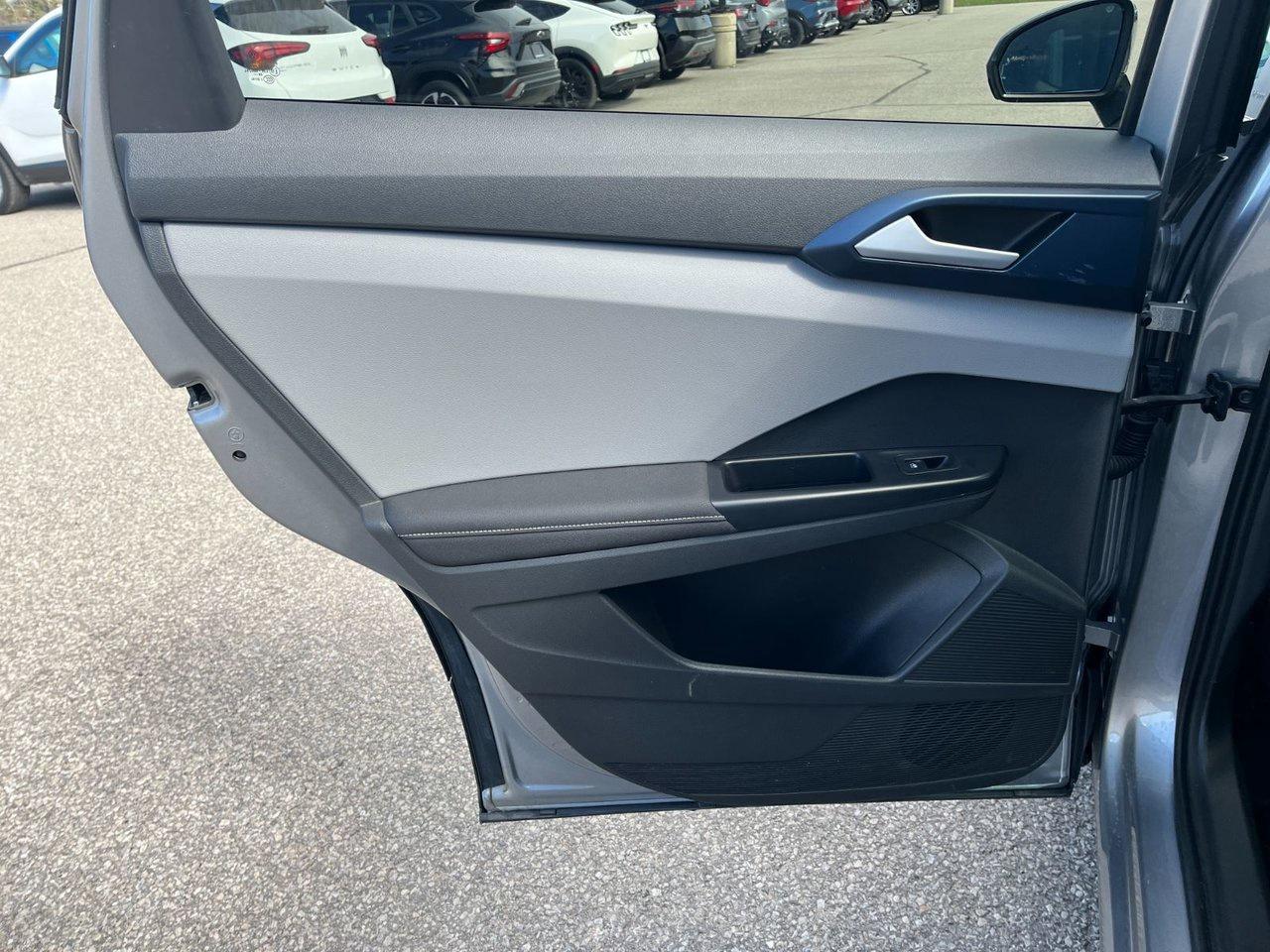 2024 Volkswagen Taos Comfortline FWD Photo