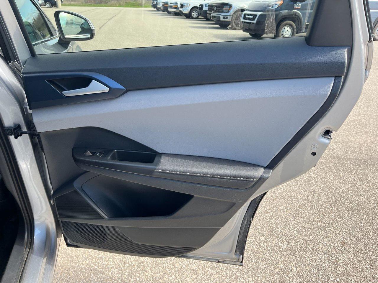2024 Volkswagen Taos Comfortline FWD Photo