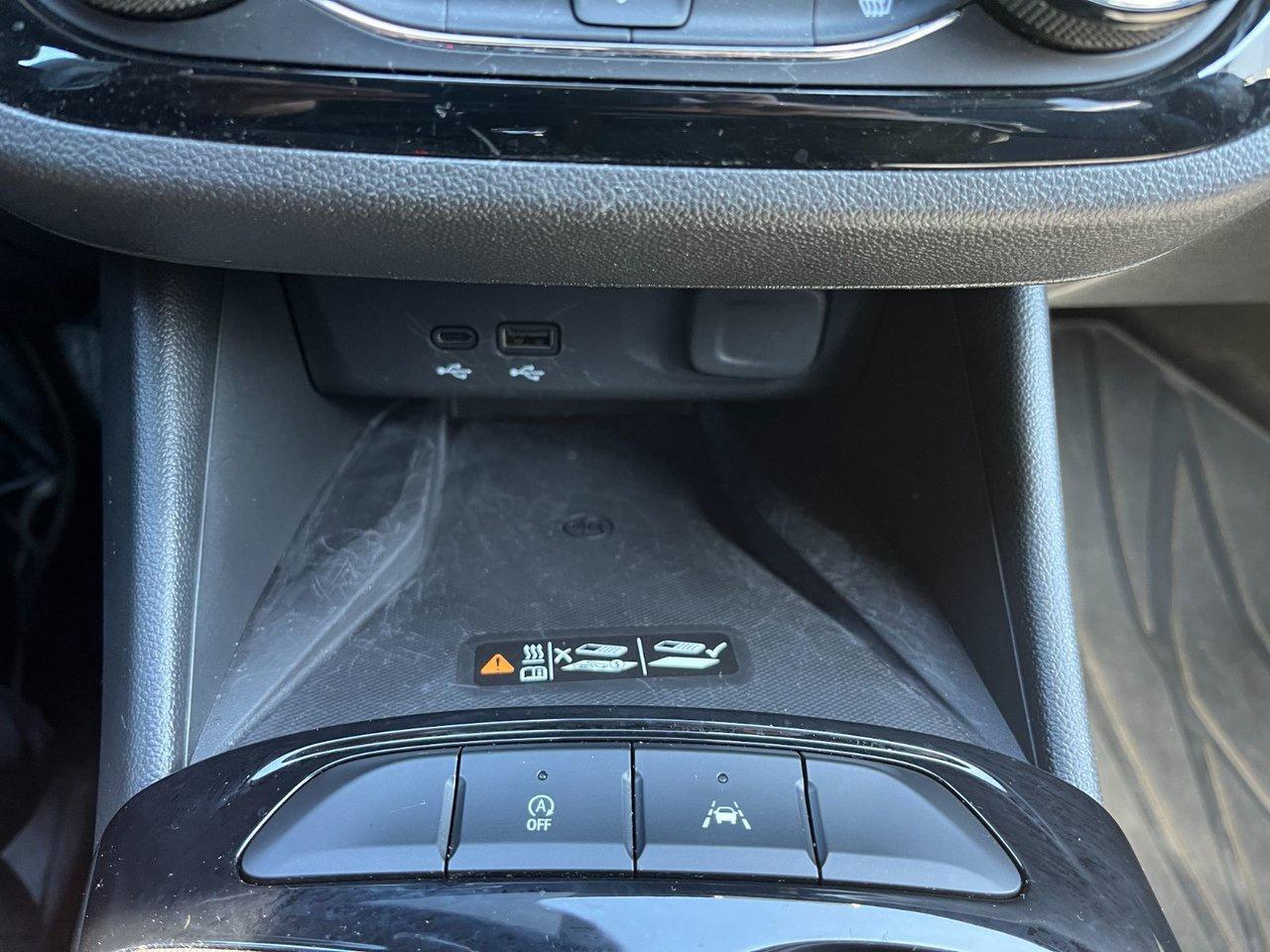 2024 Buick Envista FWD 4dr Sport Touring Photo