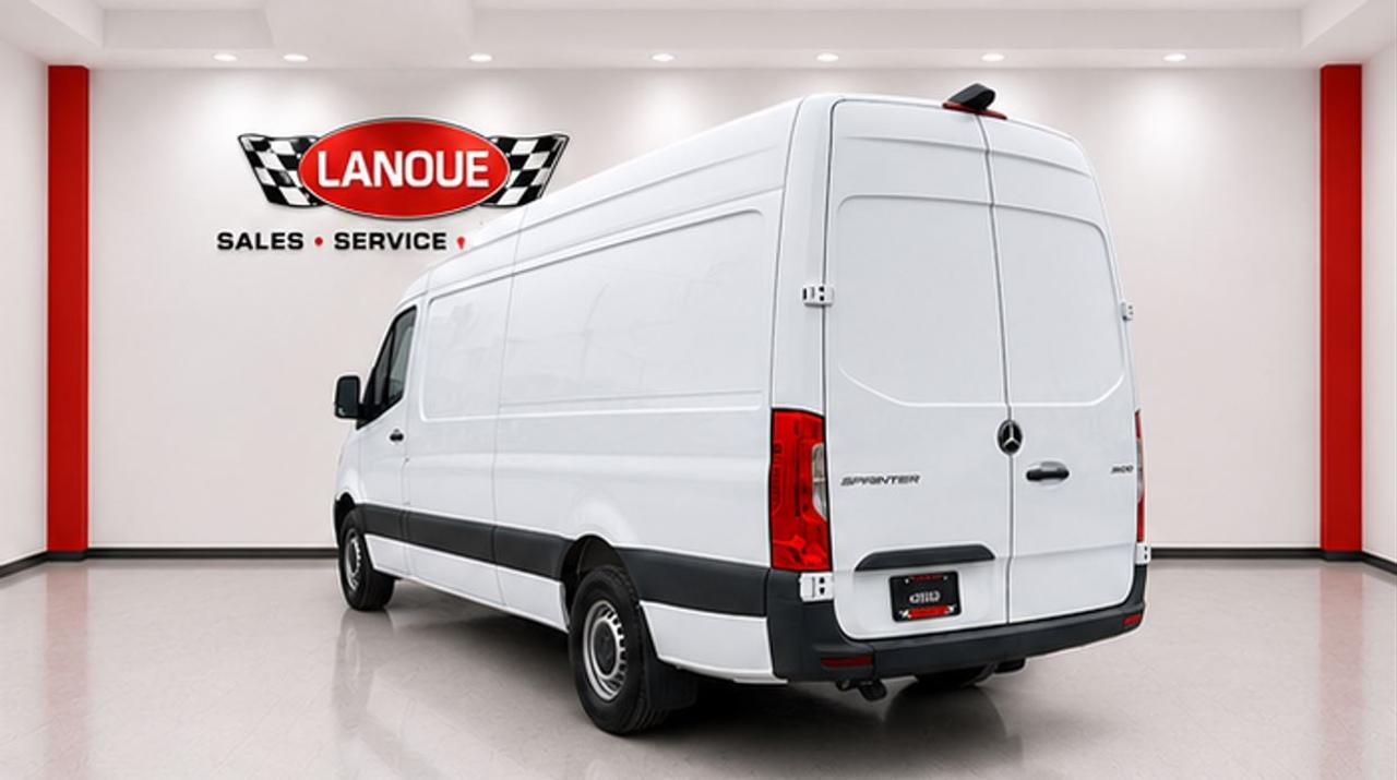 2025 Mercedes-Benz Sprinter  Photo