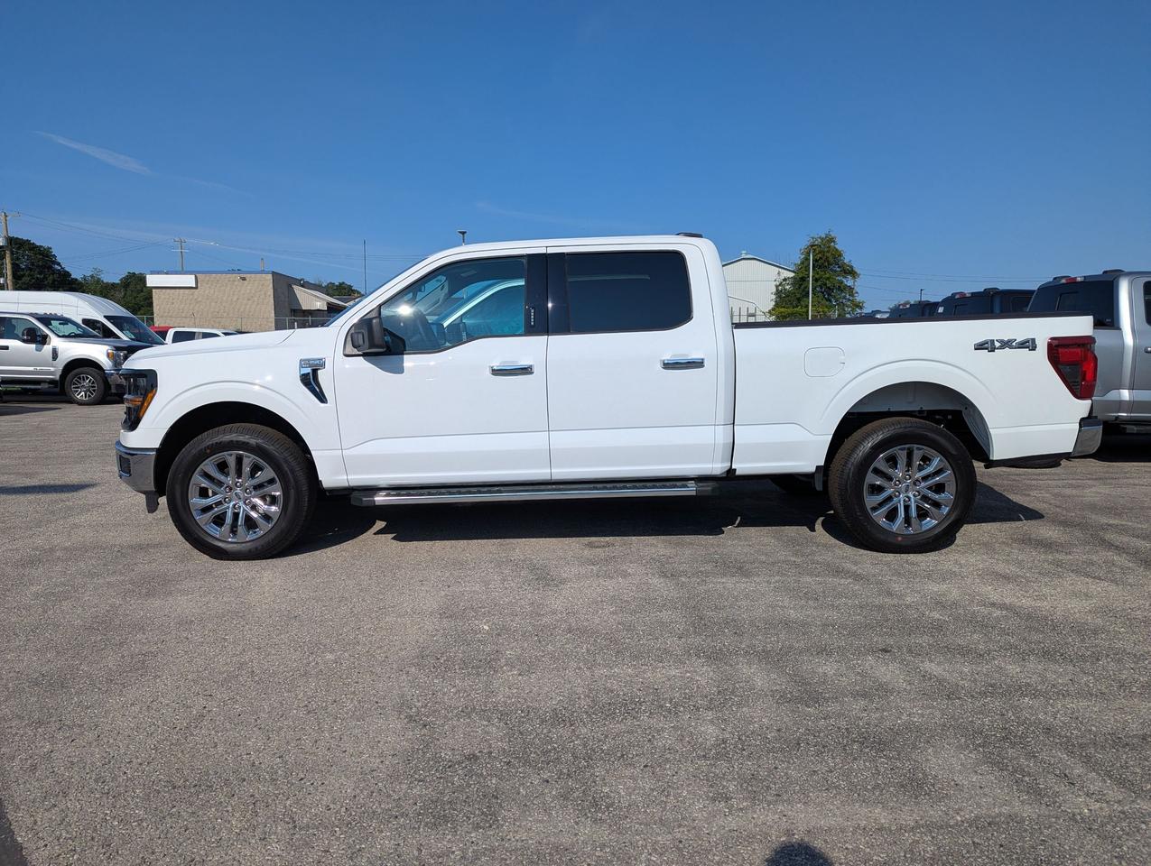 2026 Ford F-150 XLT SuperCrew 301A 4x4 Photo2