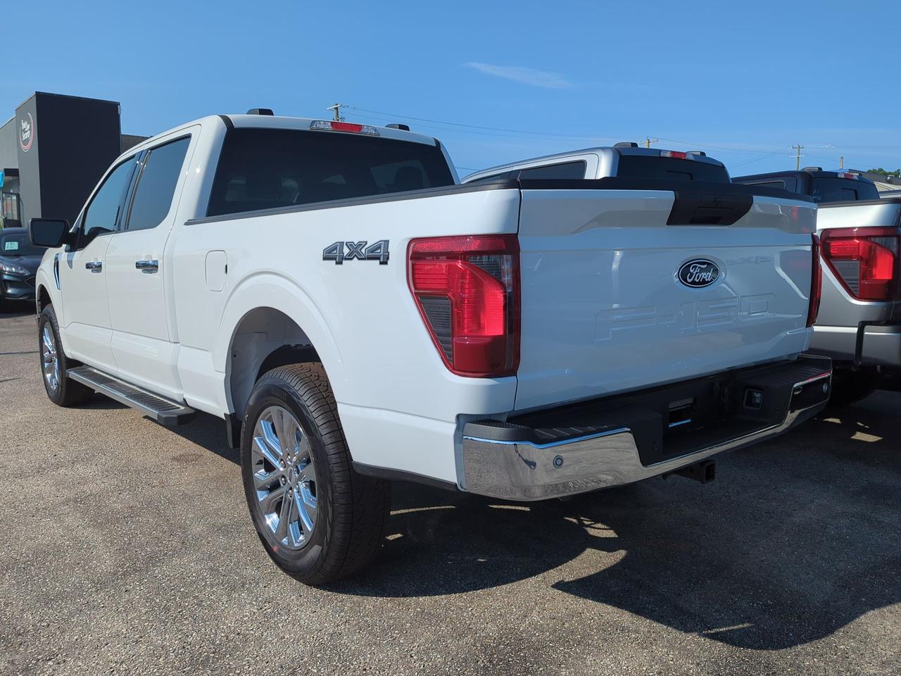 2026 Ford F-150 XLT SuperCrew 301A 4x4 Photo3