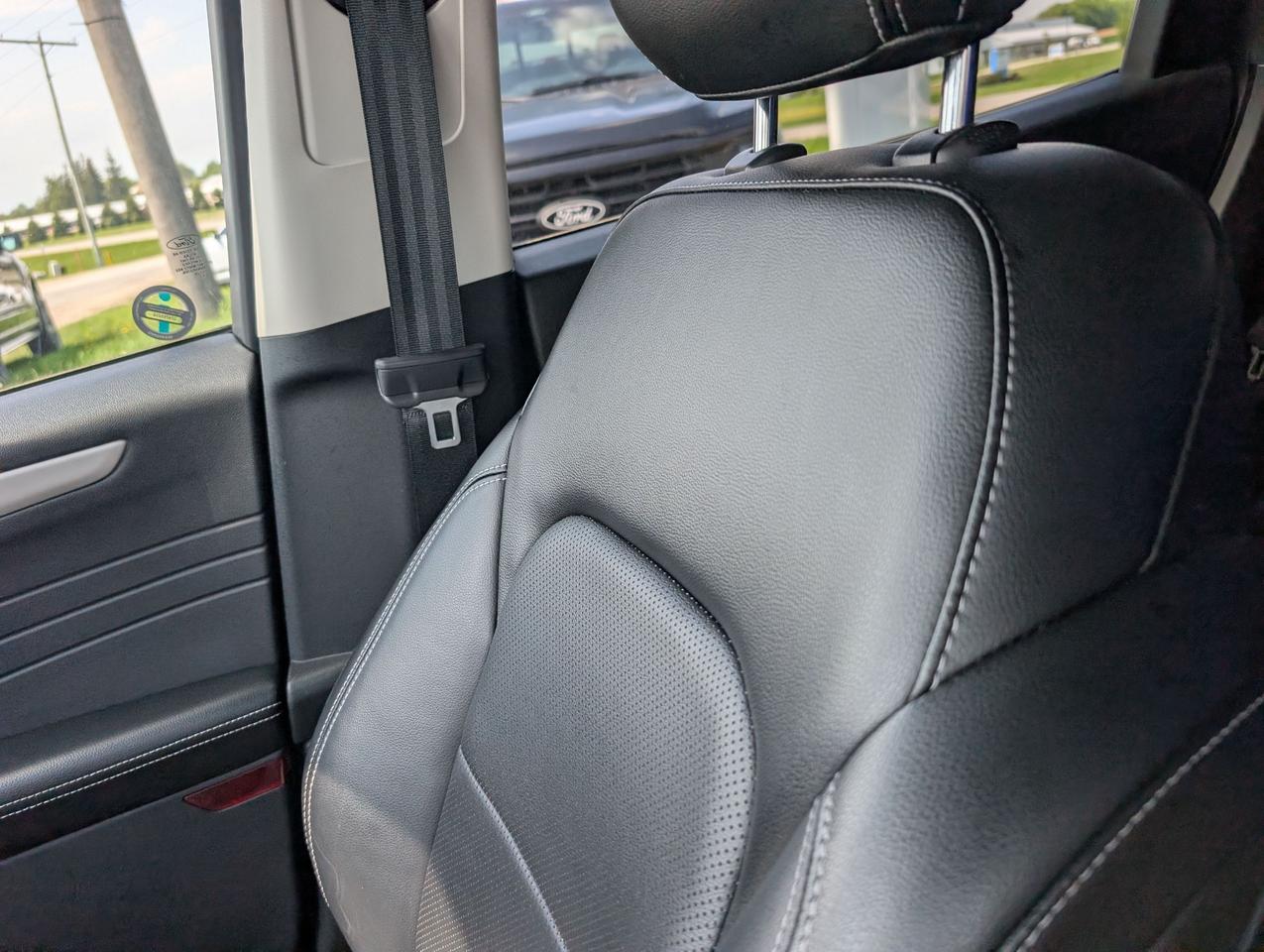 2022 Ford Escape SEL AWD Photo