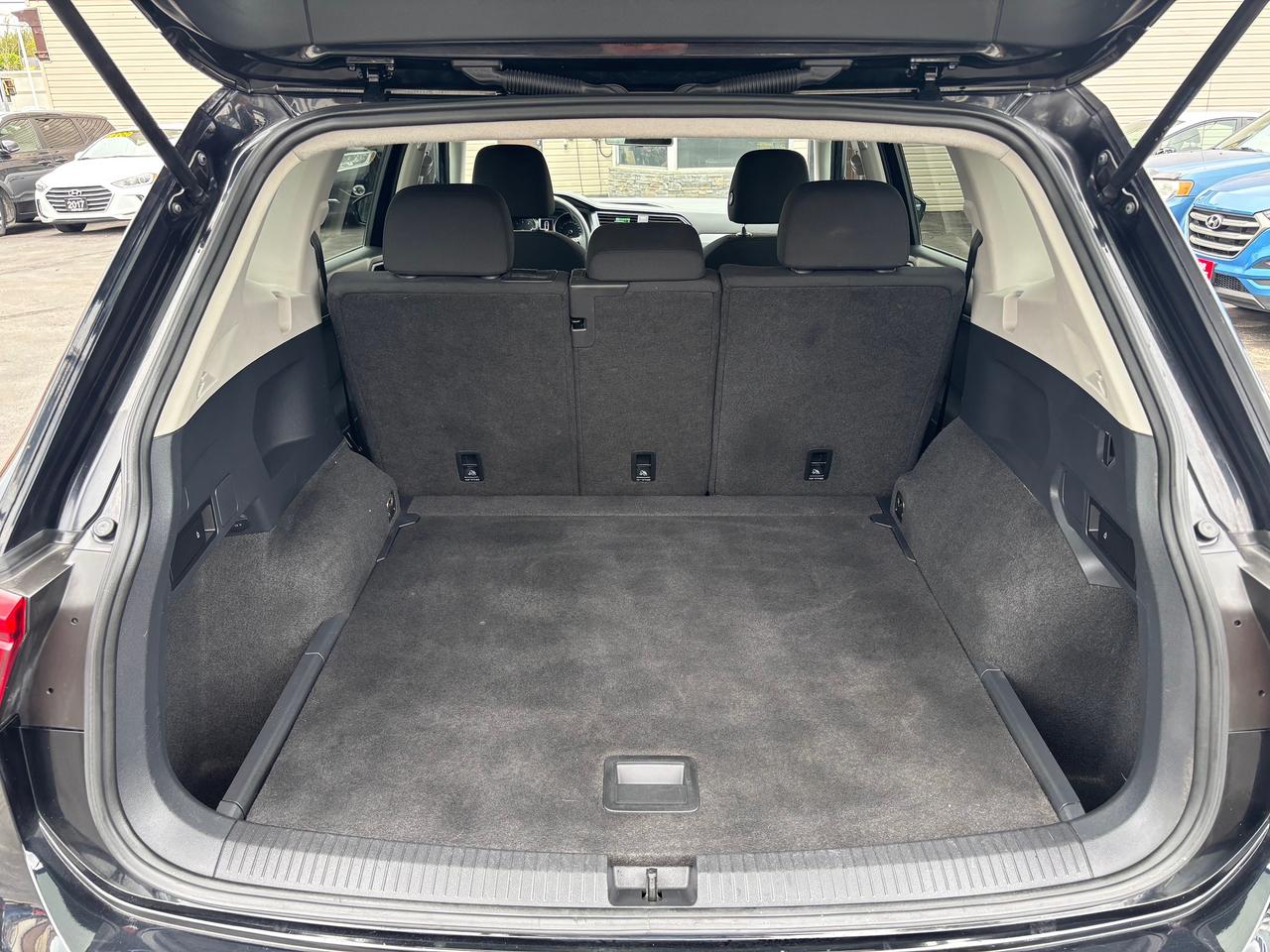 2019 Volkswagen Tiguan Trendline Photo4
