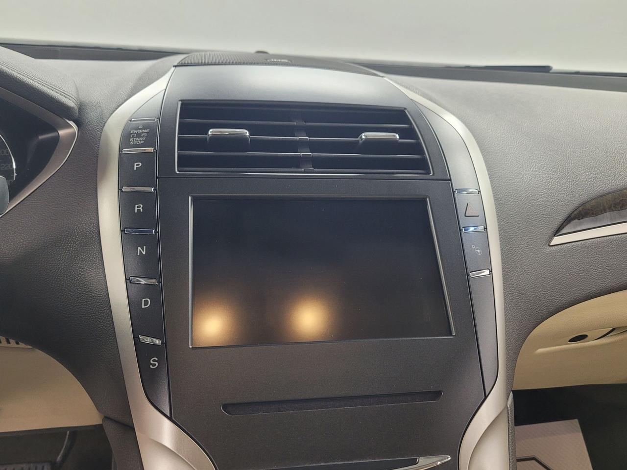 2014 Lincoln MKZ  Photo