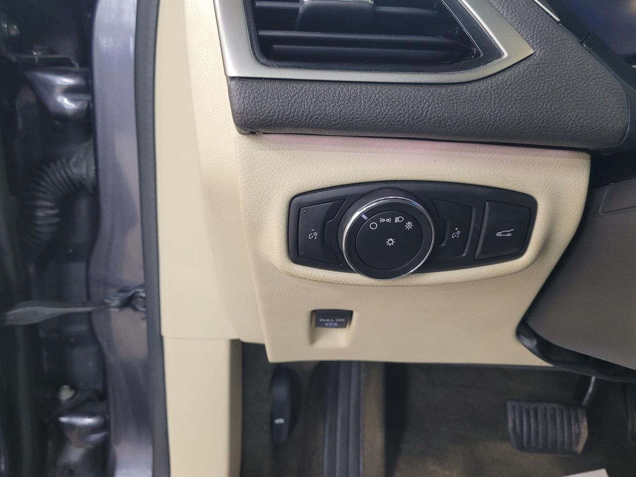 2014 Lincoln MKZ  Photo