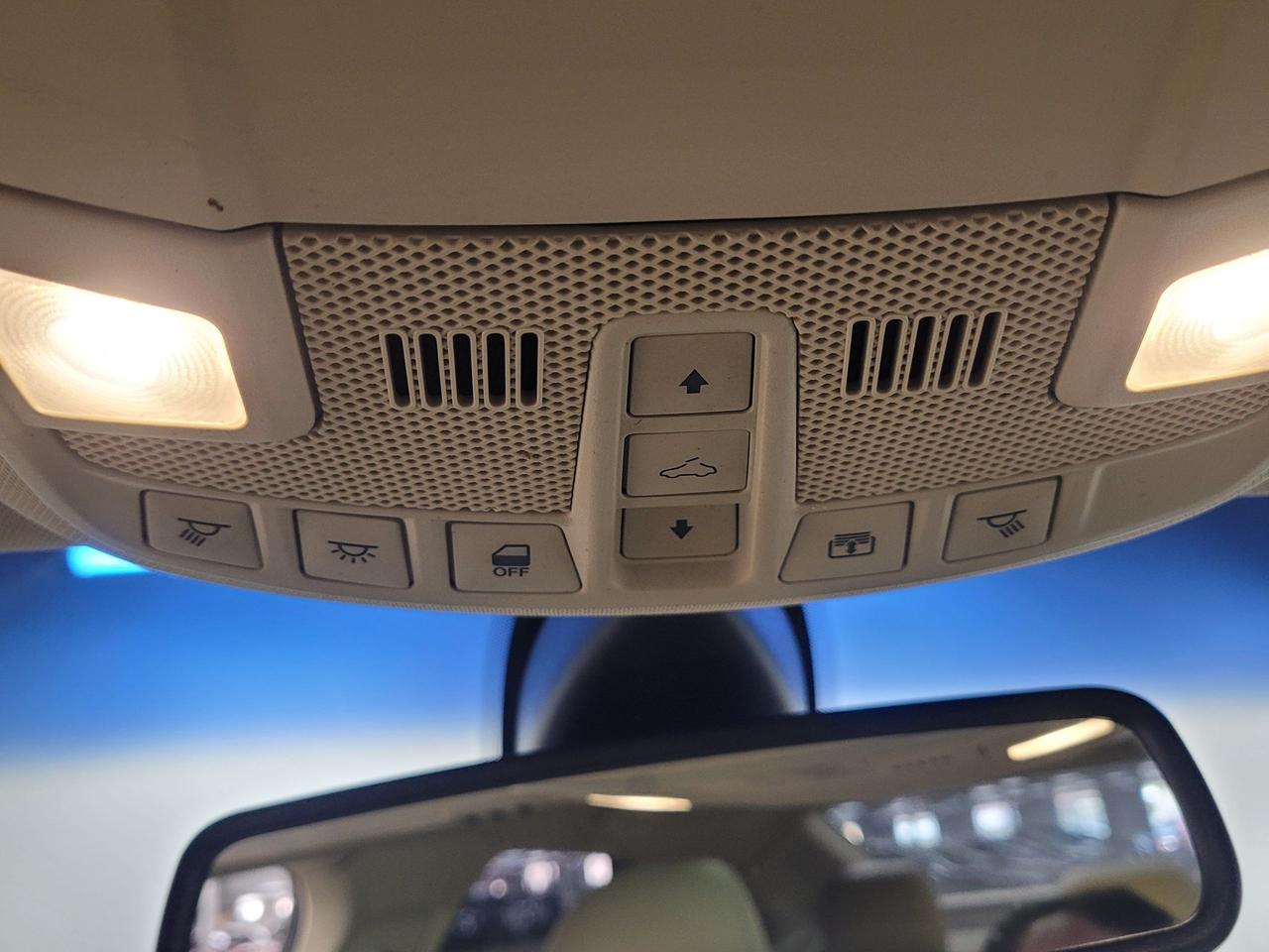 2014 Lincoln MKZ  Photo38