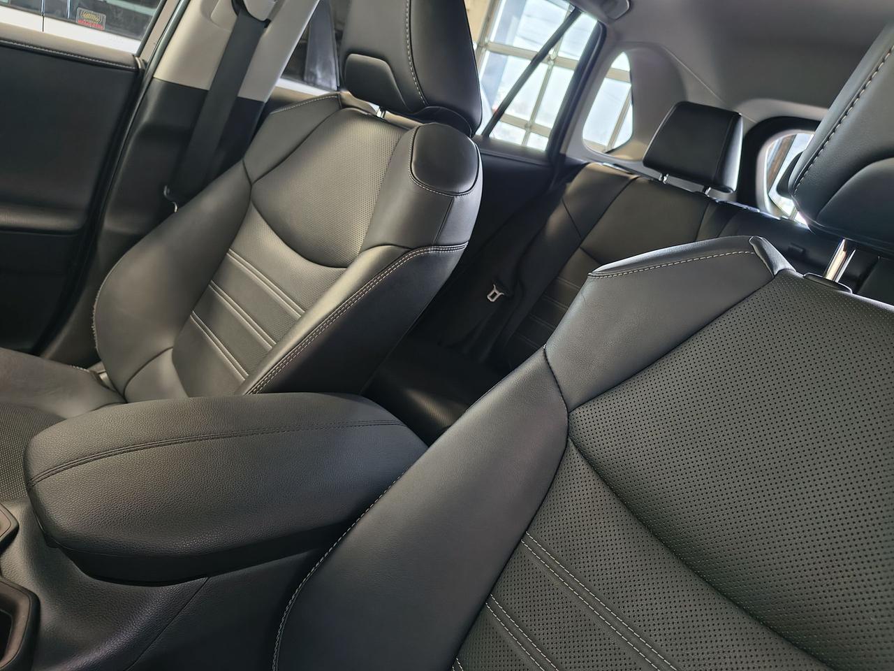 2023 Toyota RAV4 Hybrid Limited Photo