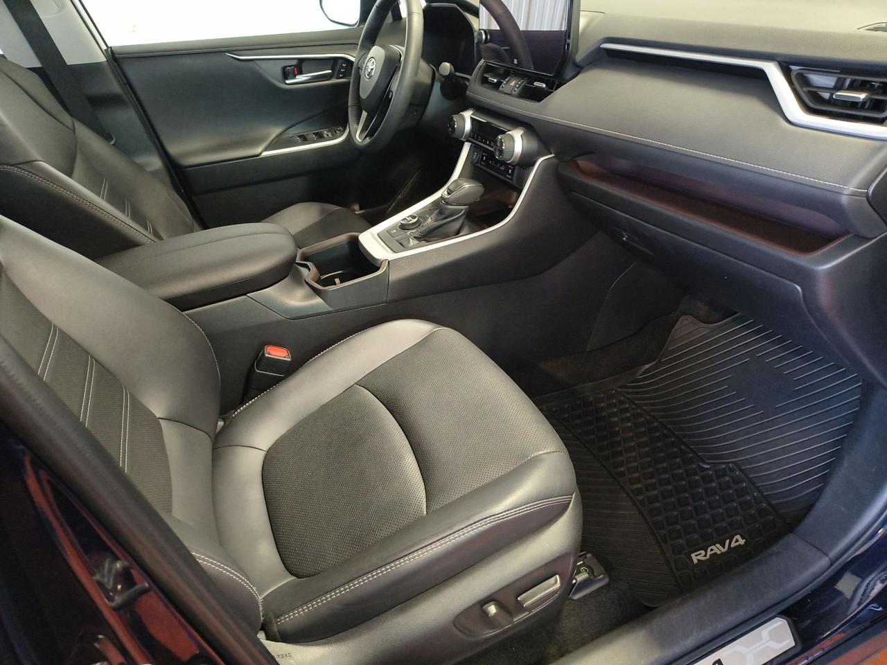 2023 Toyota RAV4 Hybrid Limited Photo