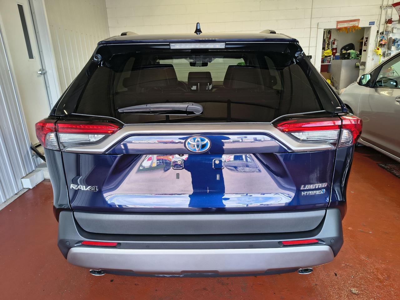2023 Toyota RAV4 Hybrid Limited Photo