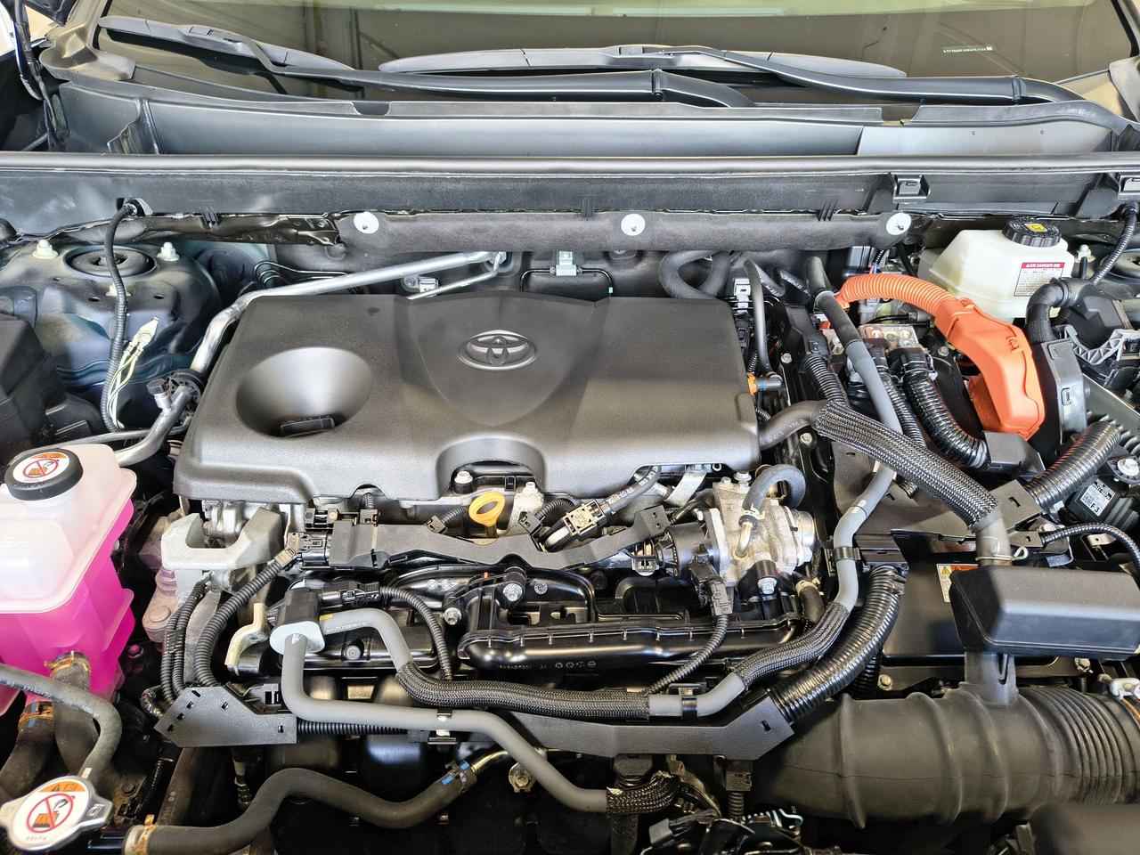 2023 Toyota RAV4 Hybrid Limited Photo