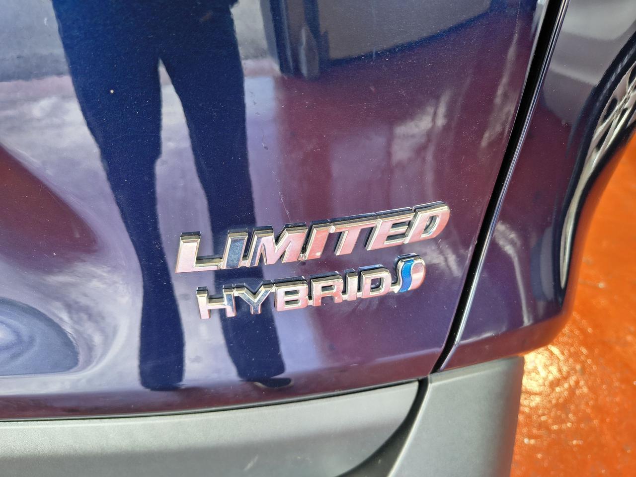 2023 Toyota RAV4 Hybrid Limited Photo