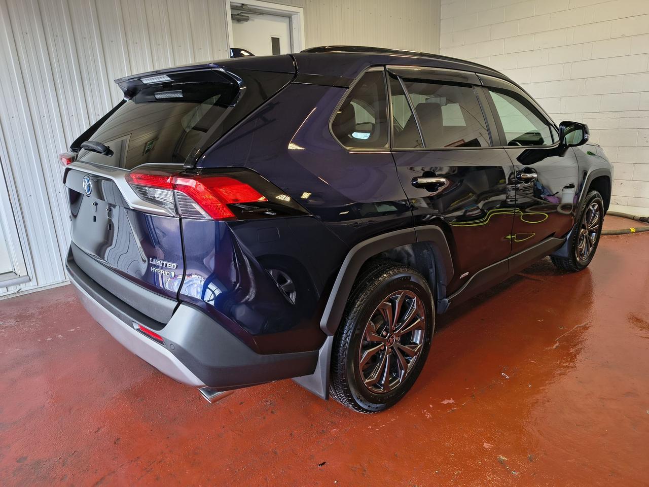 2023 Toyota RAV4 Hybrid Limited Photo