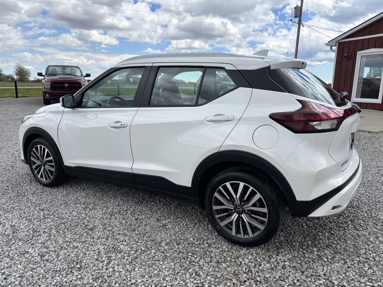 2024 Nissan Kicks SV Photo2