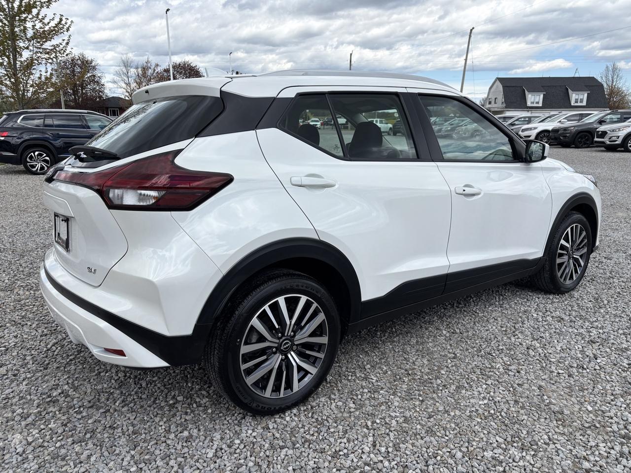 2024 Nissan Kicks SV Photo4