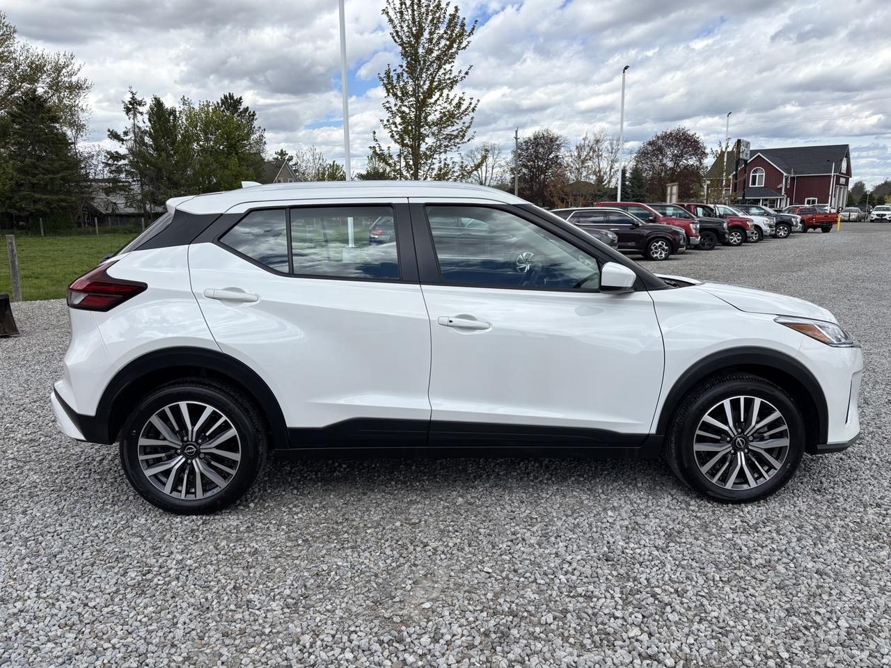 2024 Nissan Kicks SV Photo