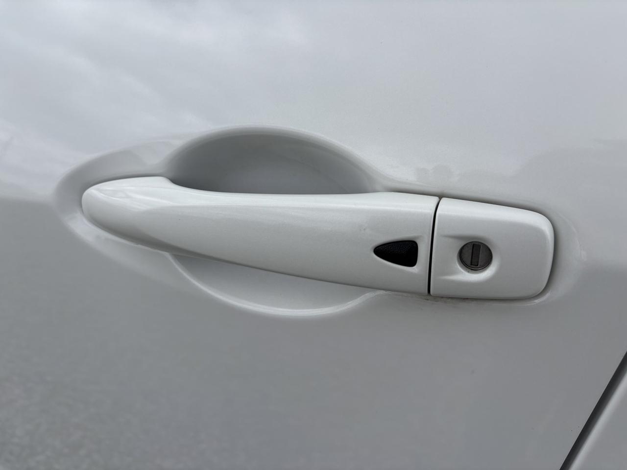 2024 Nissan Kicks SV Photo
