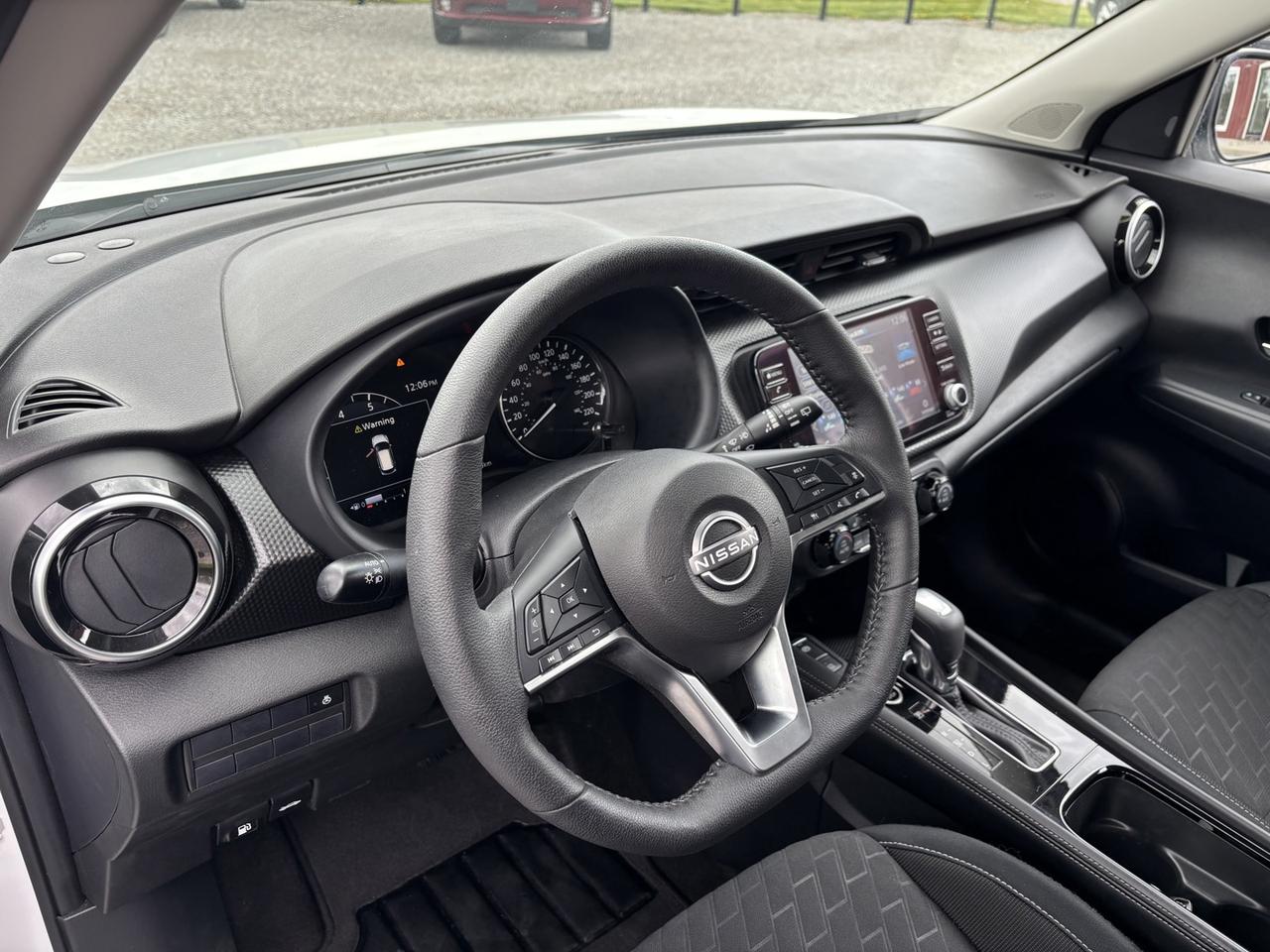 2024 Nissan Kicks SV Photo