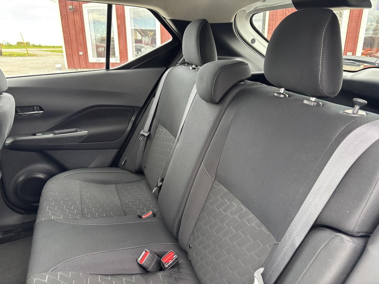 2024 Nissan Kicks SV Photo